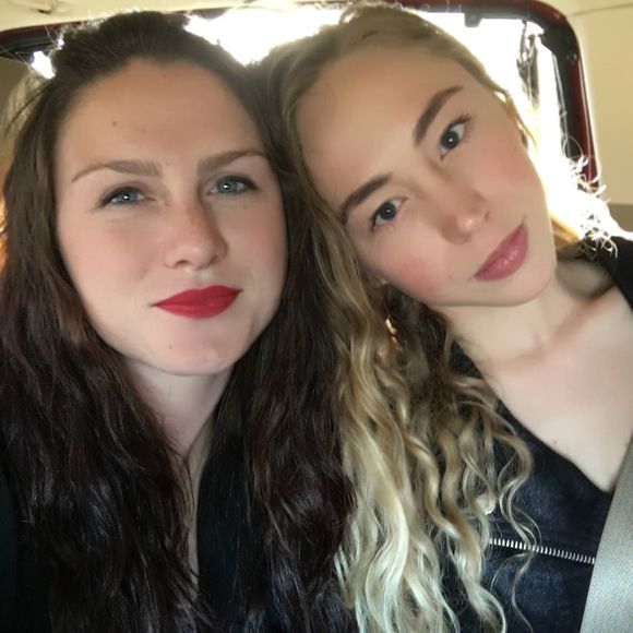 Meet your Posher, Hilary - Picture 1 of 1